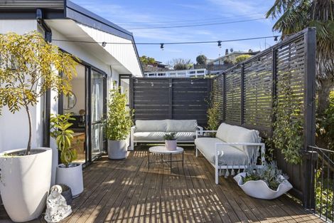 Photo of property in 70 Hinewa Road, Otumoetai, Tauranga, 3110