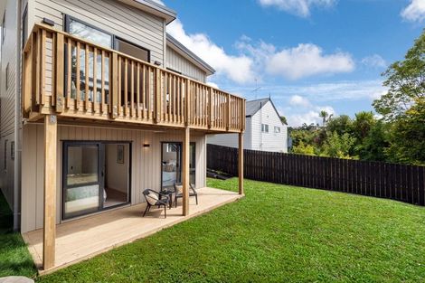 Photo of property in 11a Dianthus Place, Browns Bay, Auckland, 0630