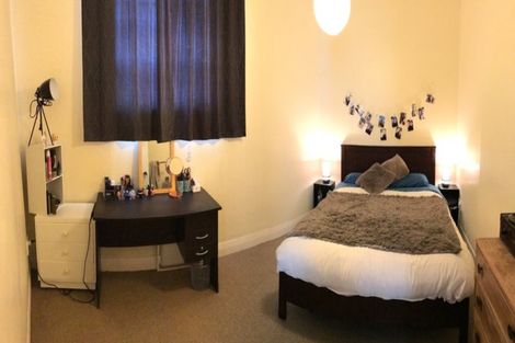 Photo of property in 140 Tasman Street, Mount Cook, Wellington, 6021