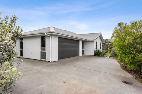 Photo of property in 6 Hamilton Drive, Wainui, Gisborne, 4010