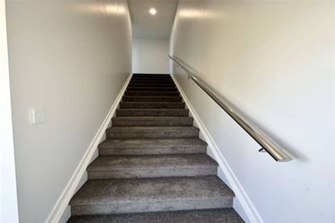 Photo of property in 42f Donegal Park Drive, Flat Bush, Auckland, 2019