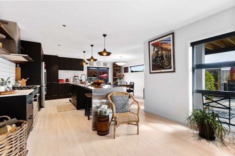 Photo of property in 21 Little Maude Drive, Lake Hawea, 9382