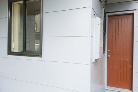 Photo of property in 10/10-26 John Jennings Drive, Oteha, Auckland, 0632