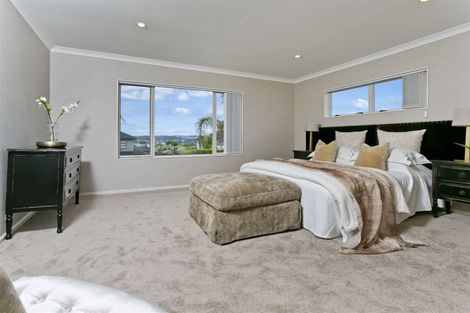 Photo of property in 55 Oakway Drive, Schnapper Rock, Auckland, 0632