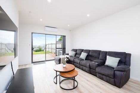 Photo of property in 42e Donegal Park Drive, Flat Bush, Auckland, 2019