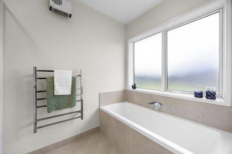 Photo of property in 8a Maple Lane, Huapai, Kumeu, 0810