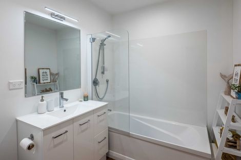 Photo of property in 20 Mairangi Road, Wadestown, Wellington, 6012