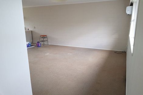 Photo of property in 2/52 Landscape Road, Papatoetoe, Auckland, 2025