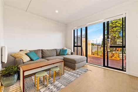 Photo of property in 4/2 Brandon Road, Glen Eden, Auckland, 0602