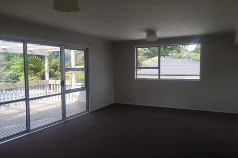 Photo of property in 35 Leaver Place, Weymouth, Auckland, 2103