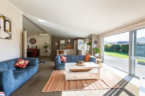 Photo of property in 132 Guy Street, Dannevirke, 4930