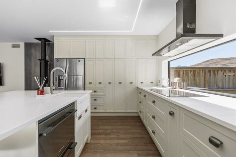 Photo of property in 15 Muster Road, Jacks Point, 9371