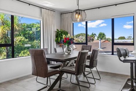 Photo of property in 10a Hayley Grove, Papamoa Beach, Papamoa, 3118