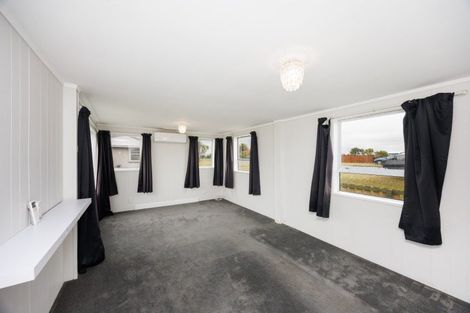Photo of property in 45/45b Avenue Road, Foxton, 4814