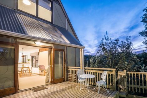 Photo of property in 98a Creswick Terrace, Northland, Wellington, 6012