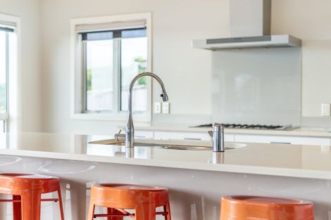 Photo of property in 18 Milford Street, Aotea, Porirua, 5024