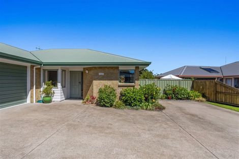 Photo of property in 24 Edgewater Grove, Whakatane, 3120