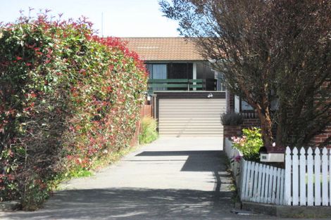 Photo of property in 19 Wittys Road, Avonhead, Christchurch, 8042