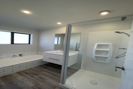 Photo of property in 36 Oldfield Lane, Marton, 4710