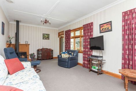 Photo of property in 22 Hunter Street, Dannevirke, 4930