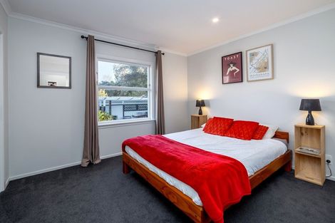 Photo of property in 2 Kempton Street, Greytown, 5712