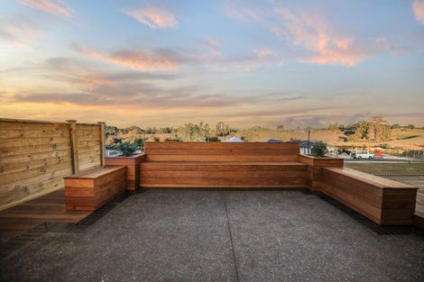 Photo of property in 25 Oralee Terrace, Peacocke, Hamilton, 3206