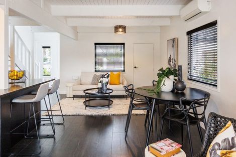 Photo of property in 41 Manuka Street, Hokowhitu, Palmerston North, 4410