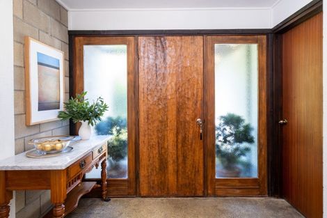 Photo of property in 44 Iona Road, Havelock North, 4130