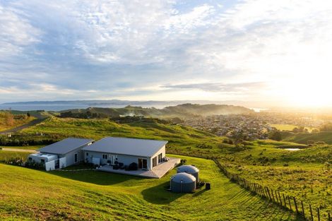 Photo of property in 225 Wheatstone Road, Wainui, Gisborne, 4073