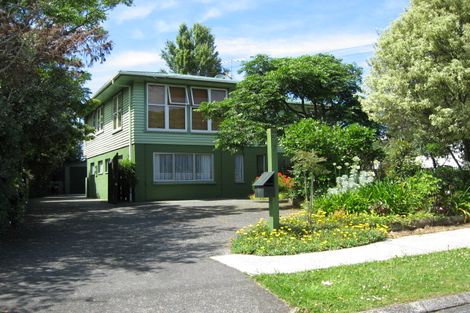 Photo of property in 3 Koru Street, Mangere Bridge, Auckland, 2022