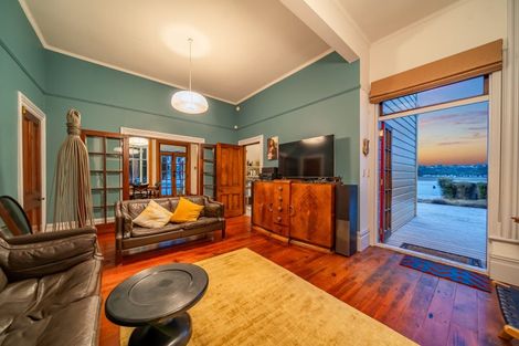 Photo of property in 55 Paremata Road, Paremata, Porirua, 5024