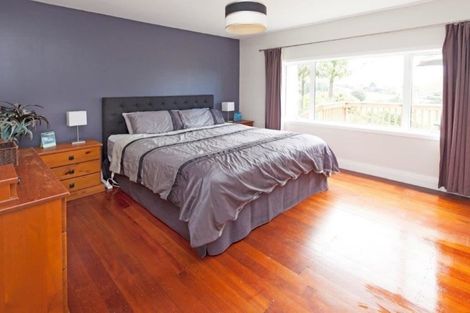 Photo of property in 5 Hiwi Crescent, Stanmore Bay, Whangaparaoa, 0932
