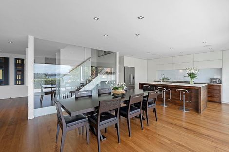 Photo of property in 306 Hurstmere Road, Takapuna, Auckland, 0622