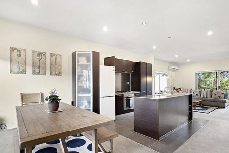 Photo of property in 76c Edmonton Road, Henderson, Auckland, 0612