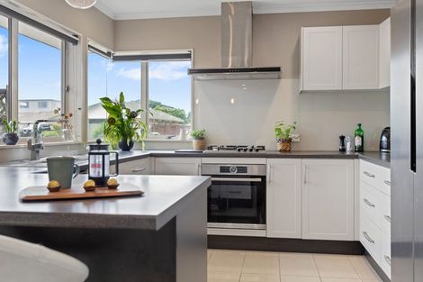 Photo of property in 30 Blake Boulevard, Papamoa Beach, Papamoa, 3118