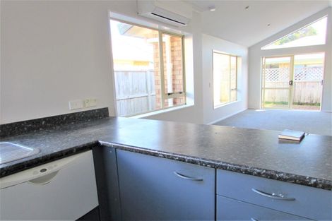 Photo of property in Miramar Villas, 3u5 Byron Street, Miramar, Wellington, 6022