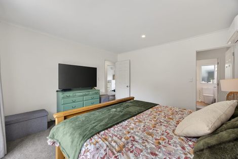 Photo of property in 6d Clearwater Cove, West Harbour, Auckland, 0618
