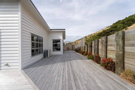 Photo of property in 103 Melksham Drive, Churton Park, Wellington, 6037