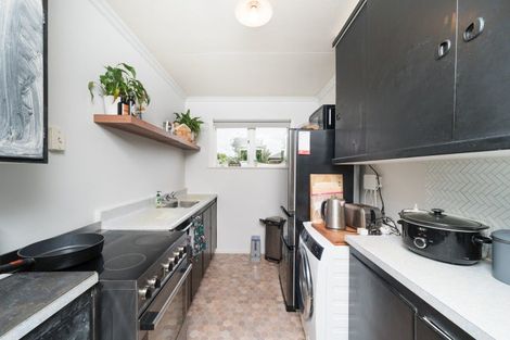Photo of property in 2b Martin Street, Palmerston North, 4414