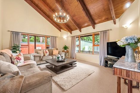 Photo of property in 3 Roseveare Grove, Te Marua, Upper Hutt, 5018