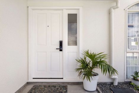 Photo of property in 52 Riverton Drive, Randwick Park, Auckland, 2105