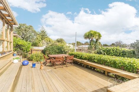Photo of property in 4214a/2 Great North Road, Glendene, Auckland, 0602