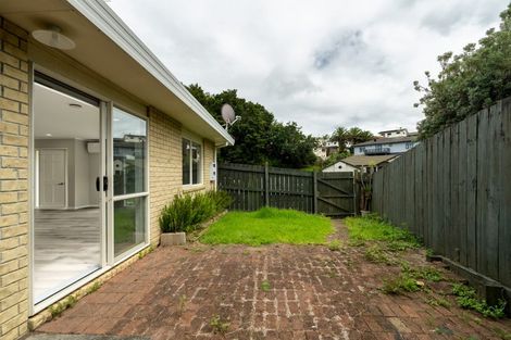 Photo of property in 44 De Havilland Drive, Goodwood Heights, Auckland, 2105