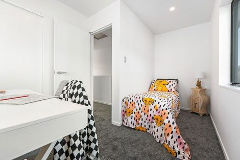 Photo of property in 15b Renata Crescent, Te Atatu Peninsula, Auckland, 0610
