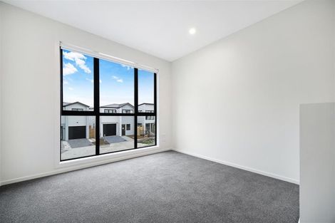Photo of property in 1 Aramata Road, Papakura, 2110