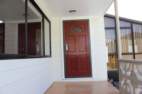 Photo of property in 12 Sturdee Road, Manurewa, Auckland, 2102