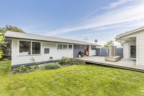 Photo of property in 16 Apple Terrace, Ranui, Porirua, 5024