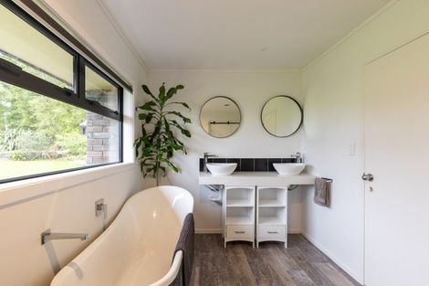 Photo of property in 42 Ridgewood Drive, Ridgewood, New Plymouth, 4371