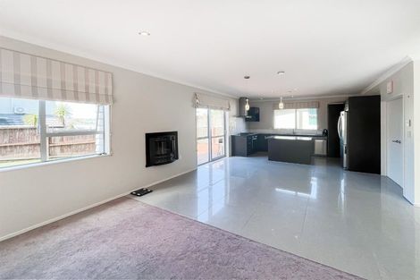 Photo of property in 6 Springvale Drive, Fairview Heights, Auckland, 0632
