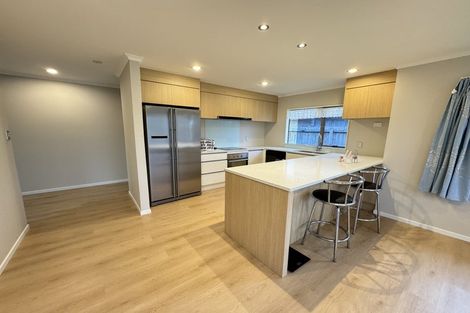 Photo of property in 37 Clover Drive, Henderson, Auckland, 0610
